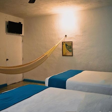 ميريدا Hotel Posada 57 المظهر الخارجي الصورة